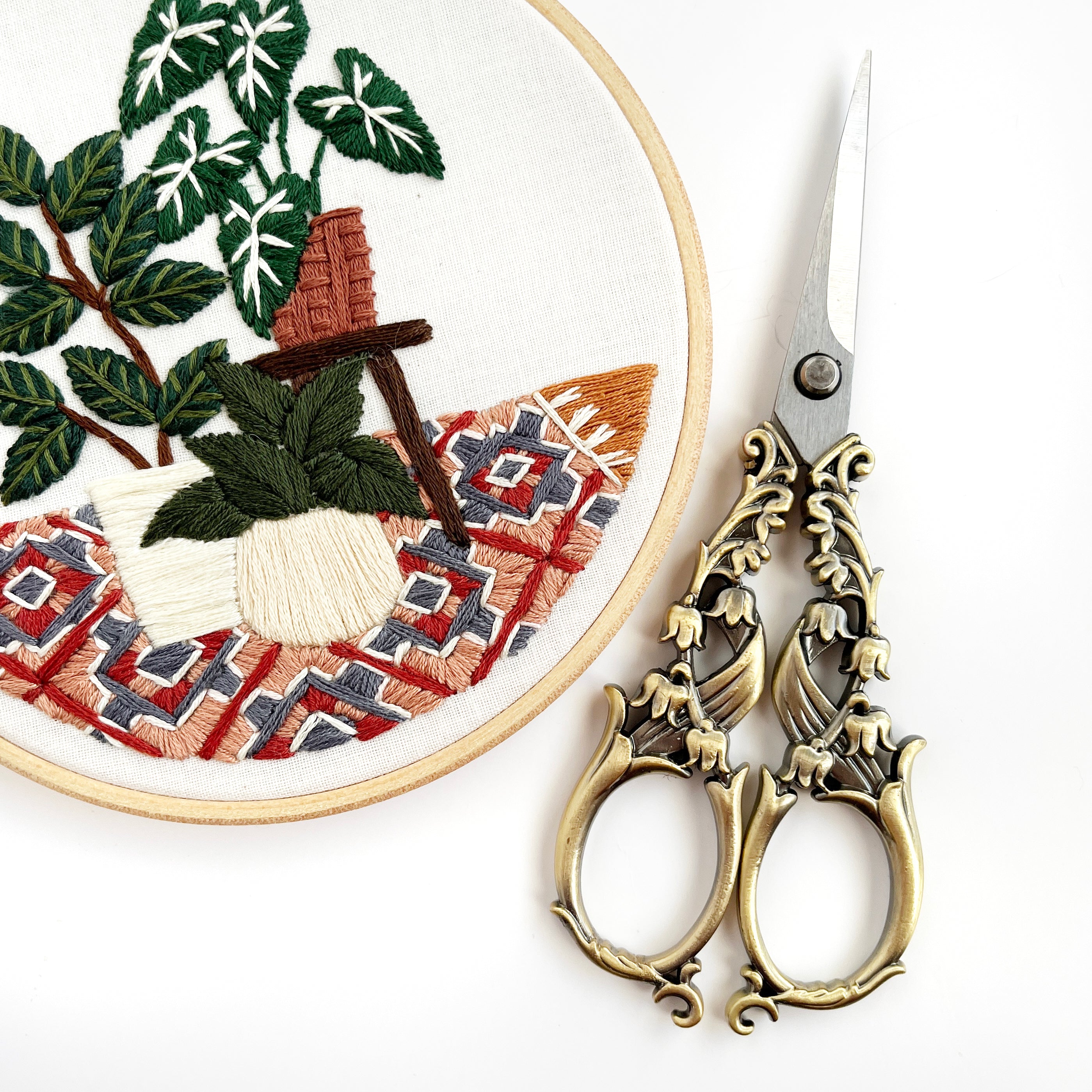 Diamond shape wood needle minder — Flourishing Fibers - Embroidery &  Notions Like No Other