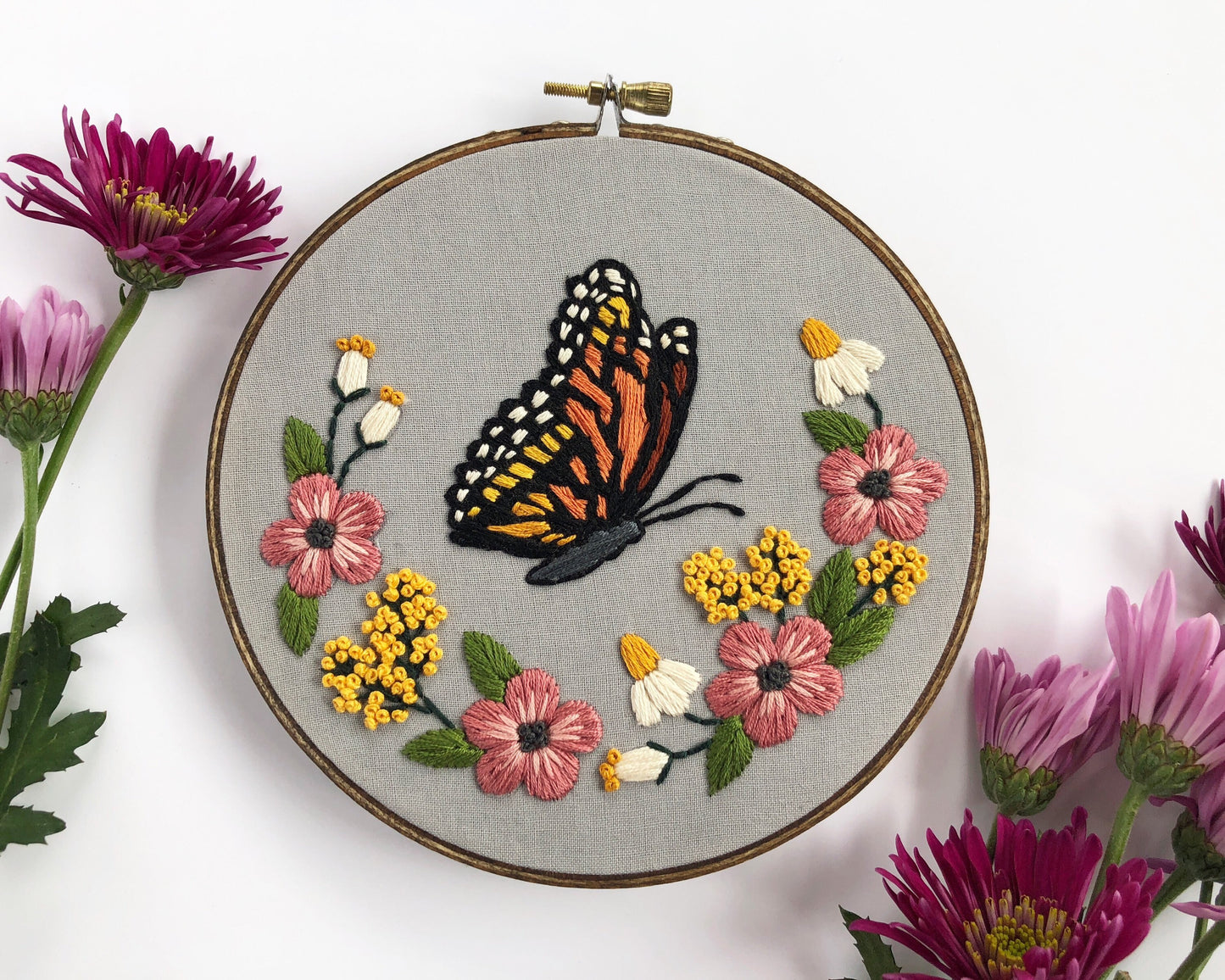 Monarch Butterfly Embroidery Pattern. Beginner Embroidery pattern. PDF embroidery pattern. 6" embroidery hoop. DIY decor. Modern embroidery