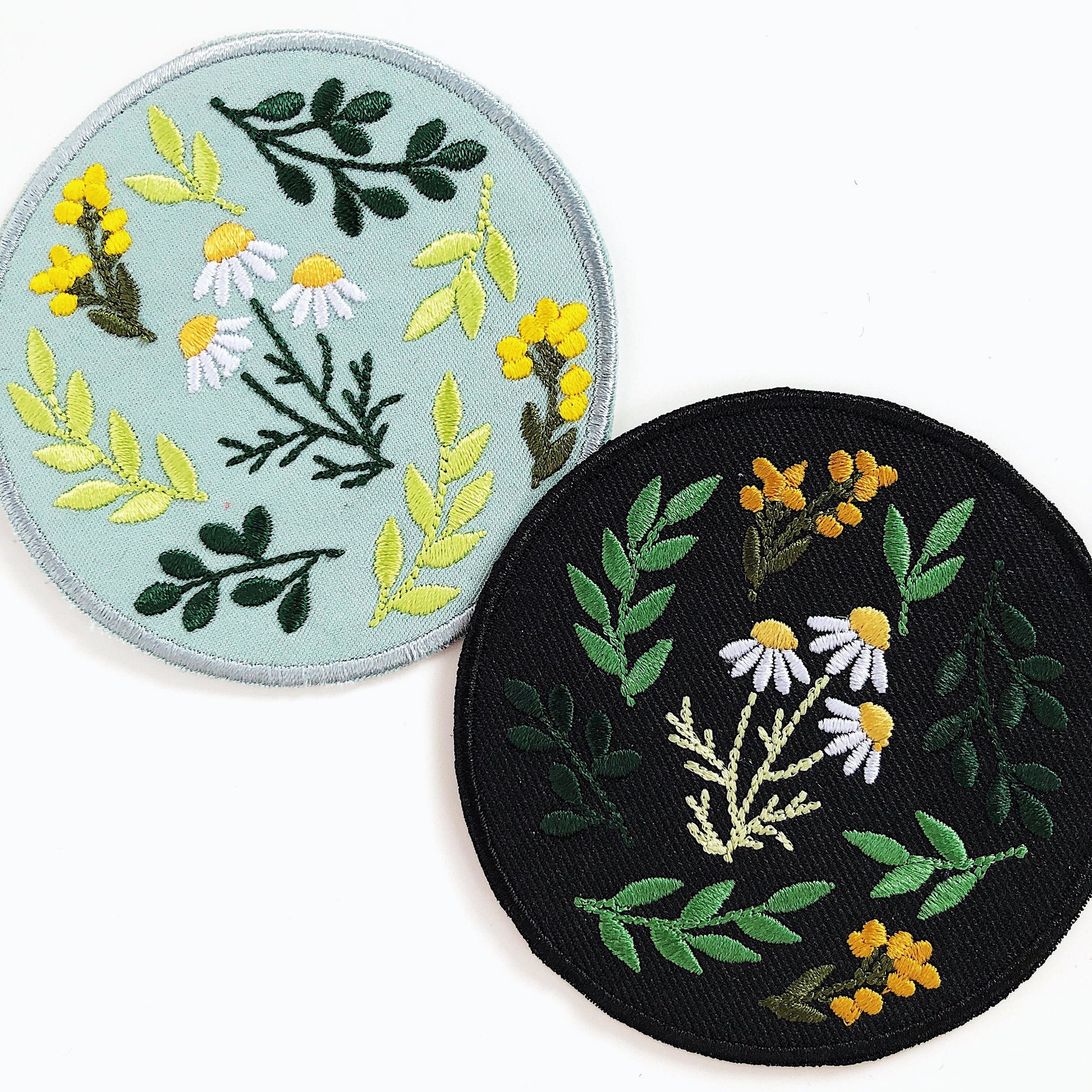 Iron-on flower patch, 3” Embroidered patch, Circle patch, Floral patch, wildflower embroidered patch, wildflower patch