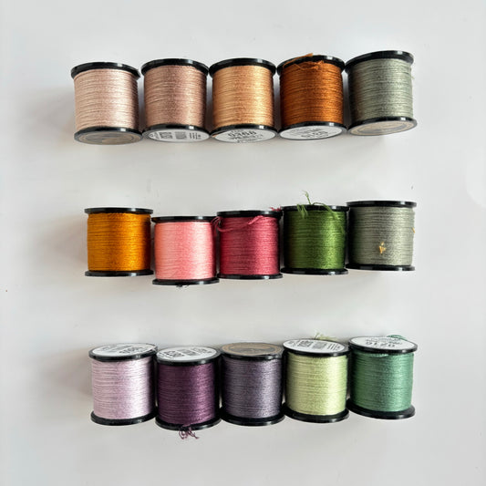 Anchor embroidery thread bundles
