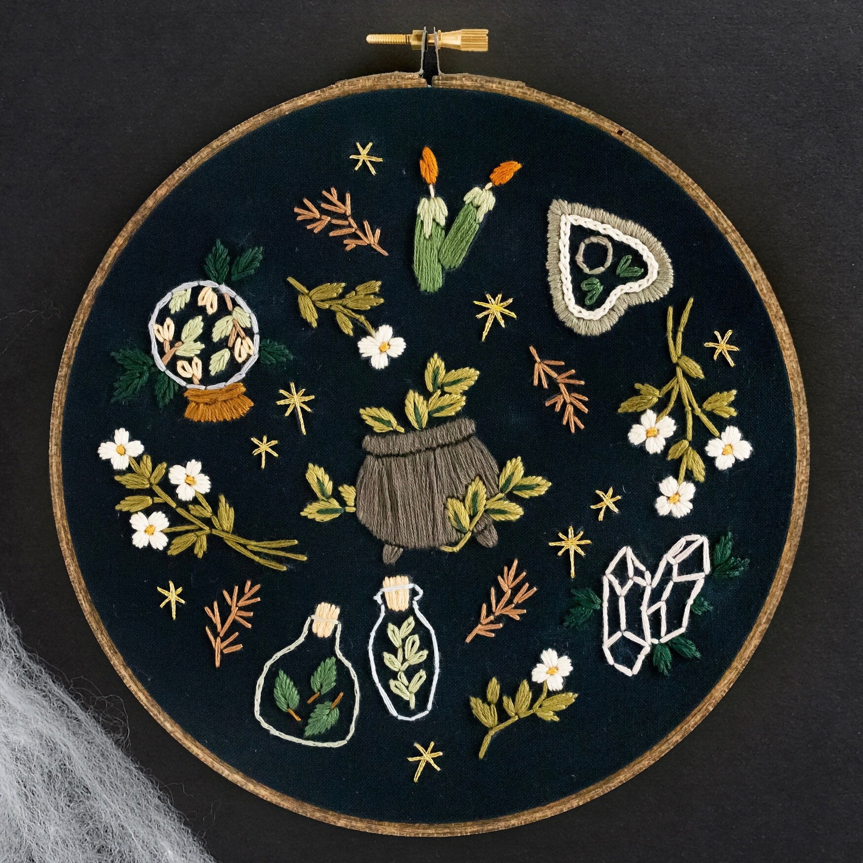 Witchcraft Embroidery Kit, DIY embroidery, embroidery kit, spooky embroidery, modern embroidery kit, green witch, Halloween embroidery